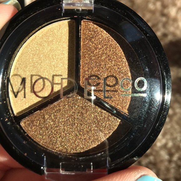 Model Co eyeshadows - Picture 7 of 8
